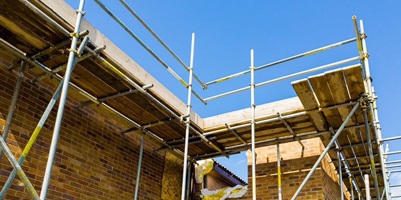 Scaffold for roofing
